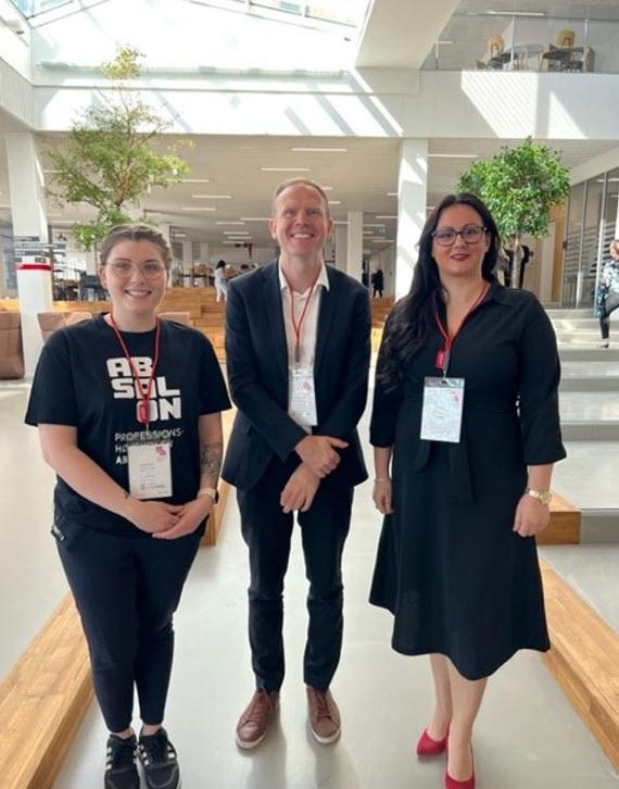 Studerende Amalie, Direktør i Absalon Daniel og underviser Diana