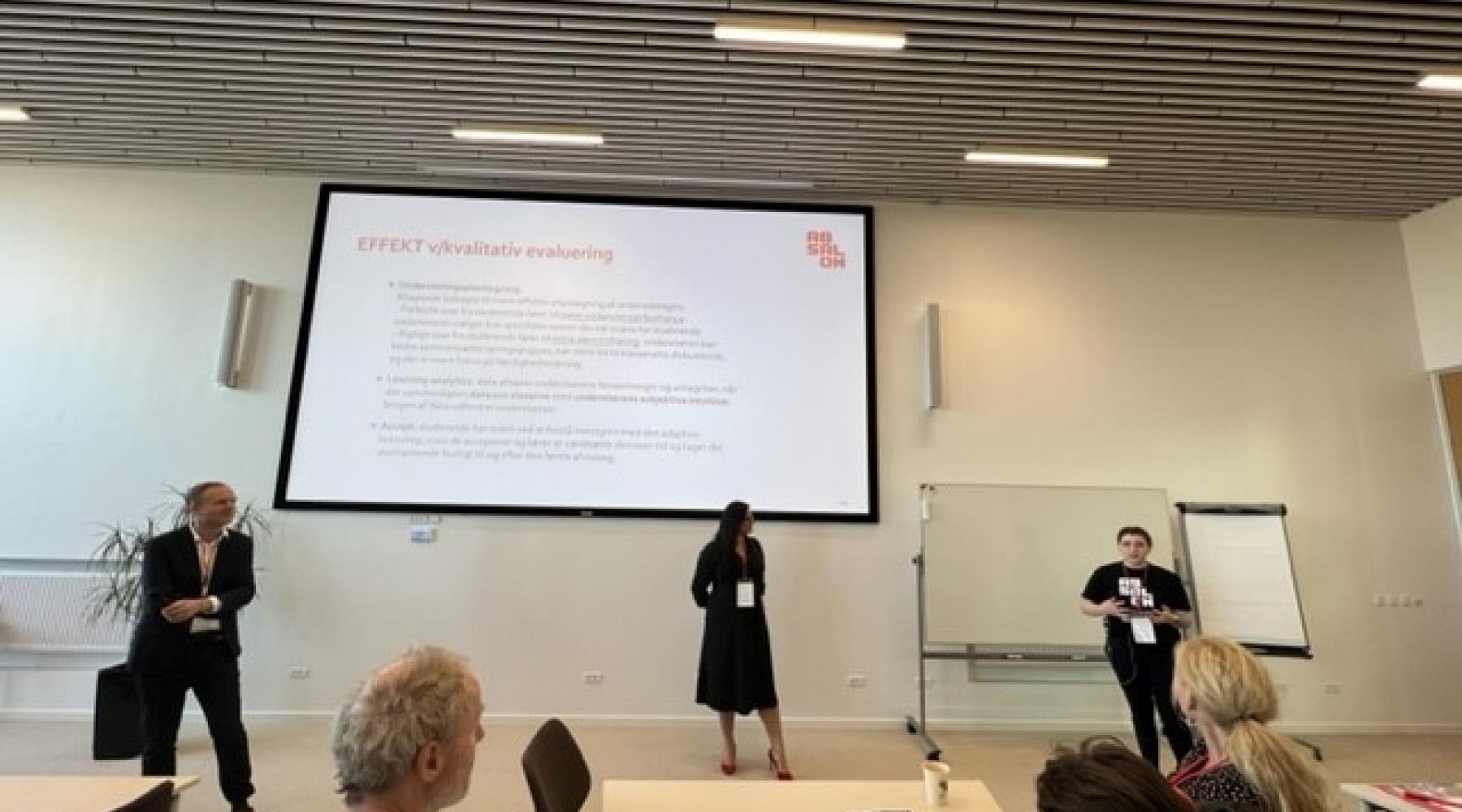 Studerende Amalie fortæller om sine erfaringer med undervisning pba. Rhapsode